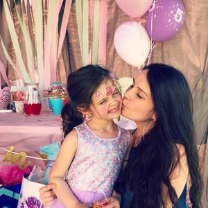 Meet your Posher, Fatima